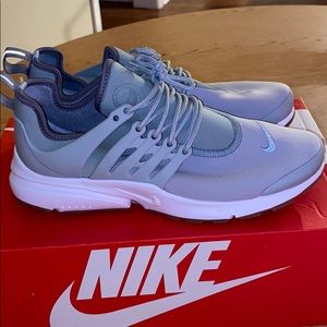Women’s Nike Prestos size 10